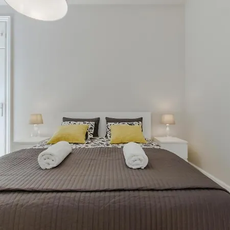 Place Apartment