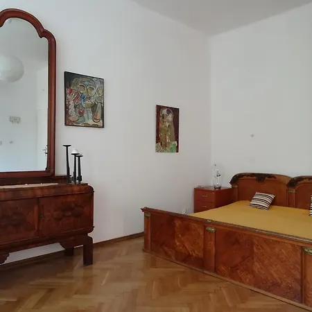 Place Apartment *