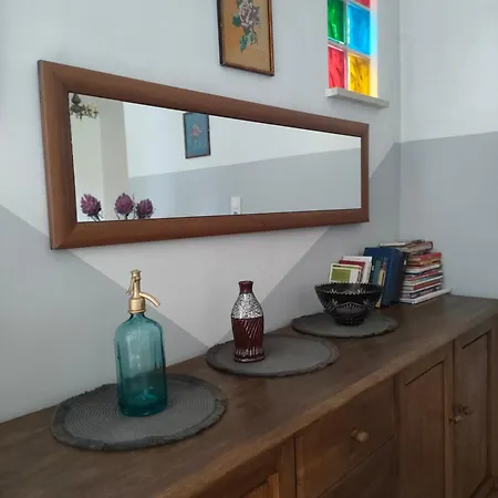 Apartment Place *