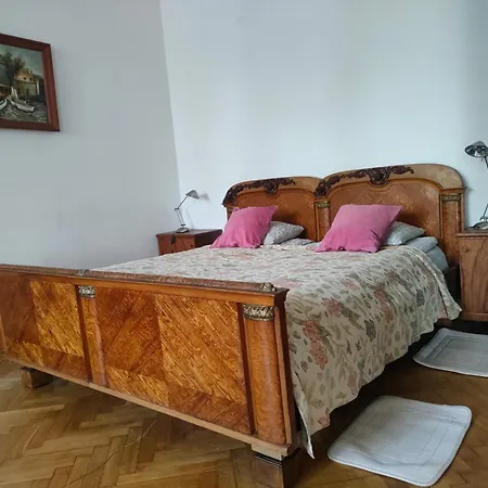 Place Apartment